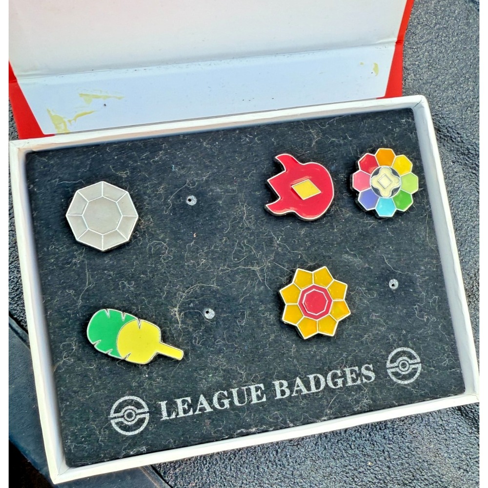 Pokémon League Badge Pin Set Box (Kanto‎ Gym Badges, 5/8 Pins) Collectible